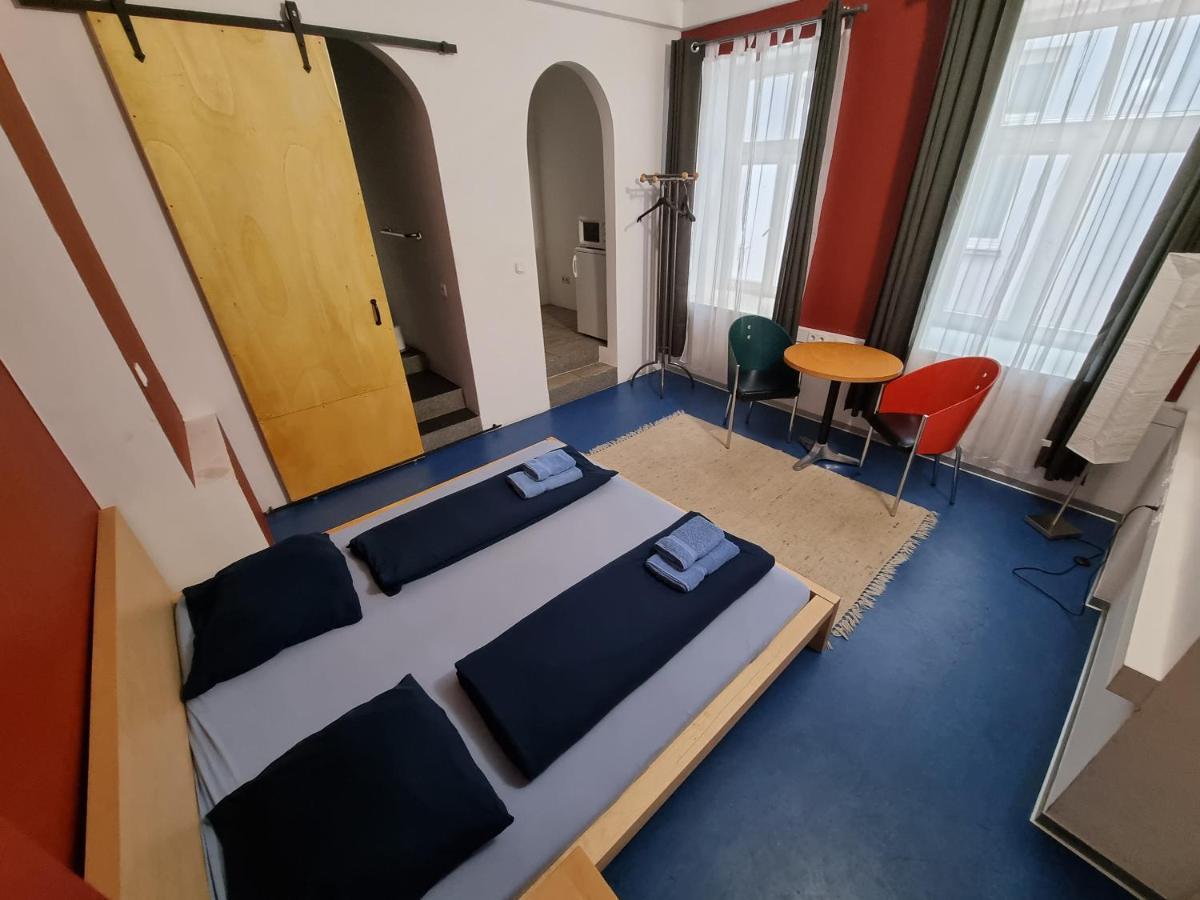Alina'S Apartment Виена Екстериор снимка