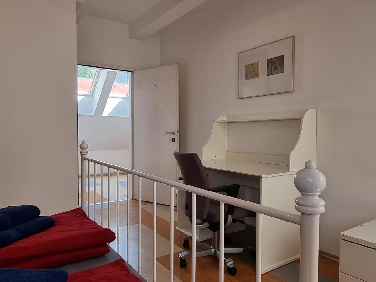 Alina'S Apartment Виена Екстериор снимка