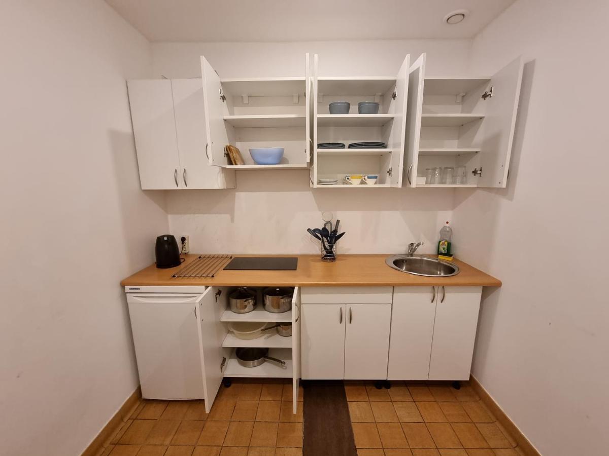Alina'S Apartment Виена Екстериор снимка