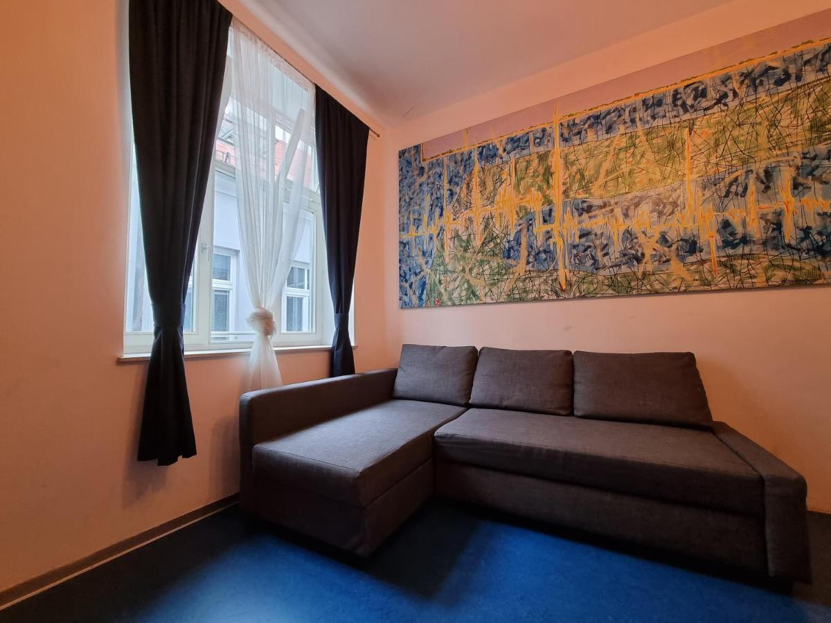 Alina'S Apartment Виена Екстериор снимка